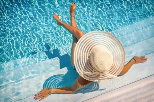 Hazenkamp Fachhändler Frau im Schwimmbad 120x80cm (202332)