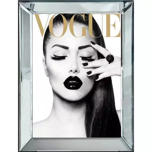 Vogue Frau mit Hand auf Gesicht 60x80x4,5cm