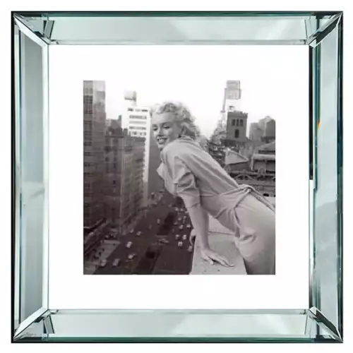 Marilyn Monroe in der Botschaft I 50x50cm Passepartout